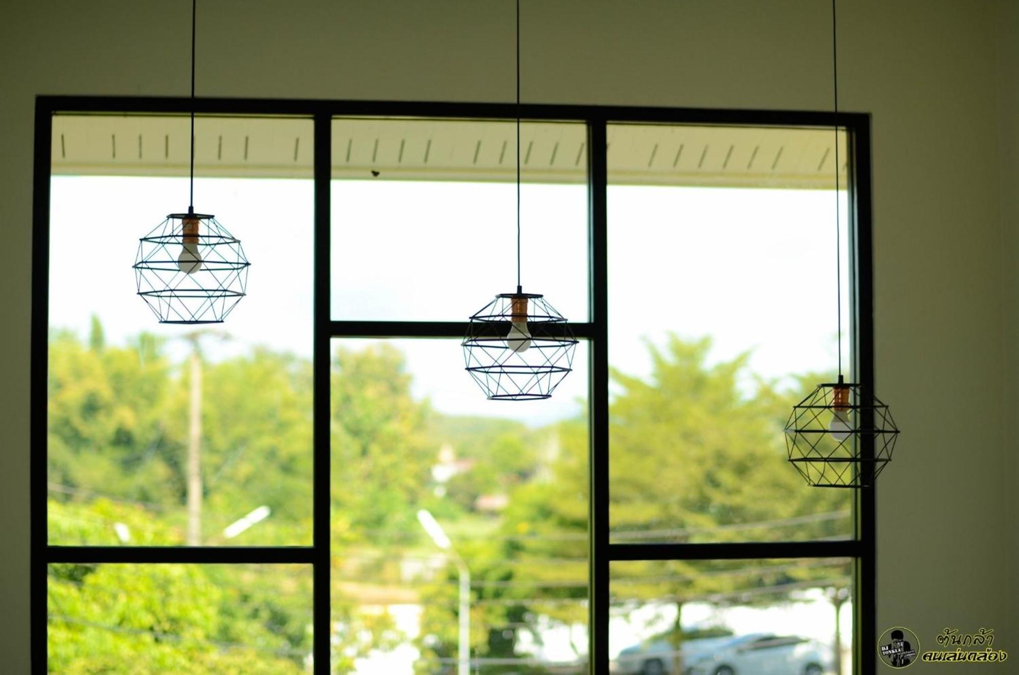แอ่ว-ดีld Hotel&Residences Ngao Exteriér fotografie