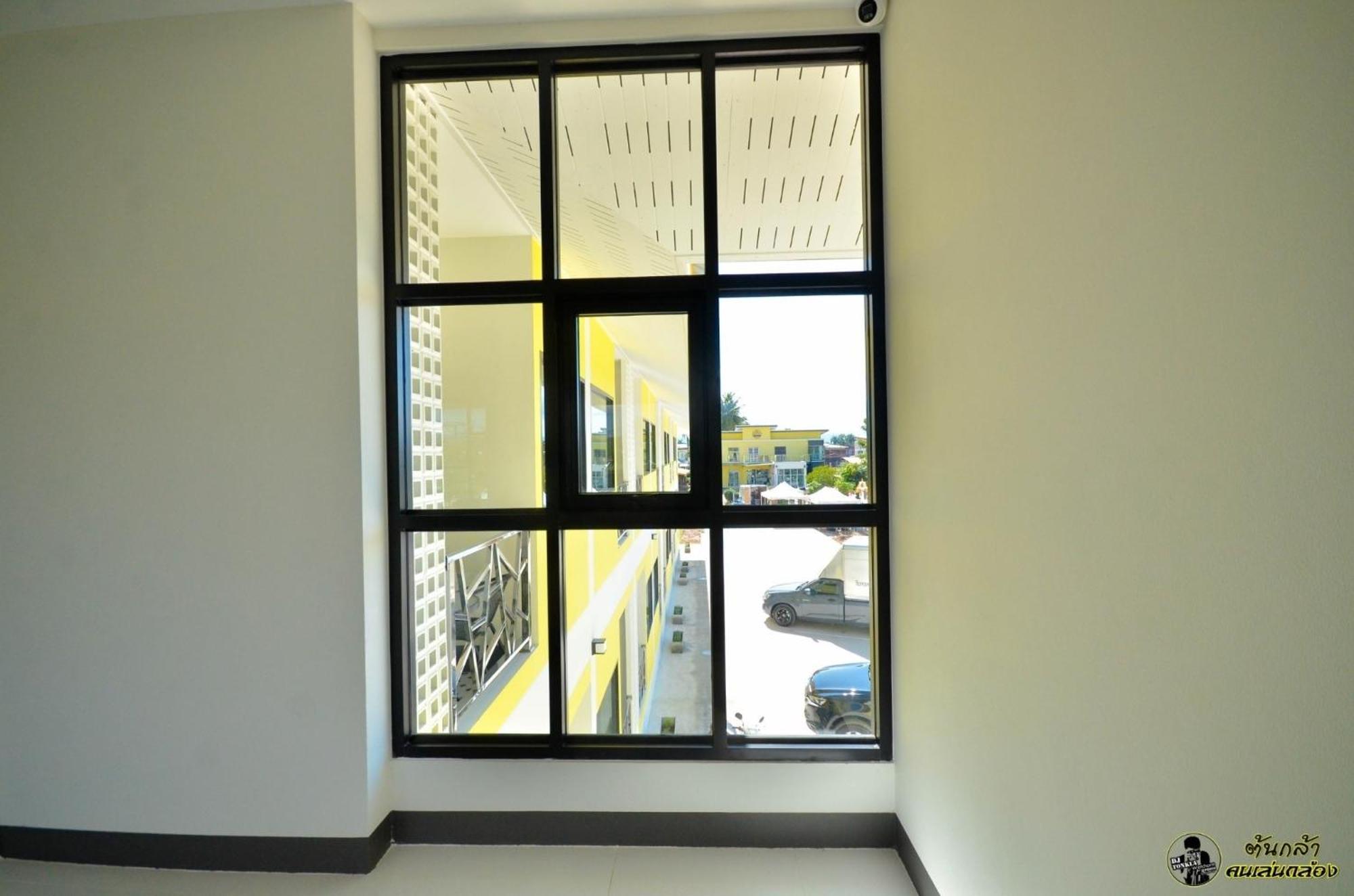 แอ่ว-ดีld Hotel&Residences Ngao Exteriér fotografie