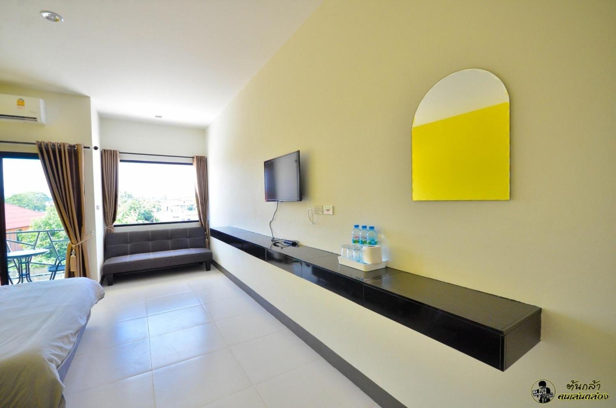 แอ่ว-ดีld Hotel&Residences Ngao Exteriér fotografie