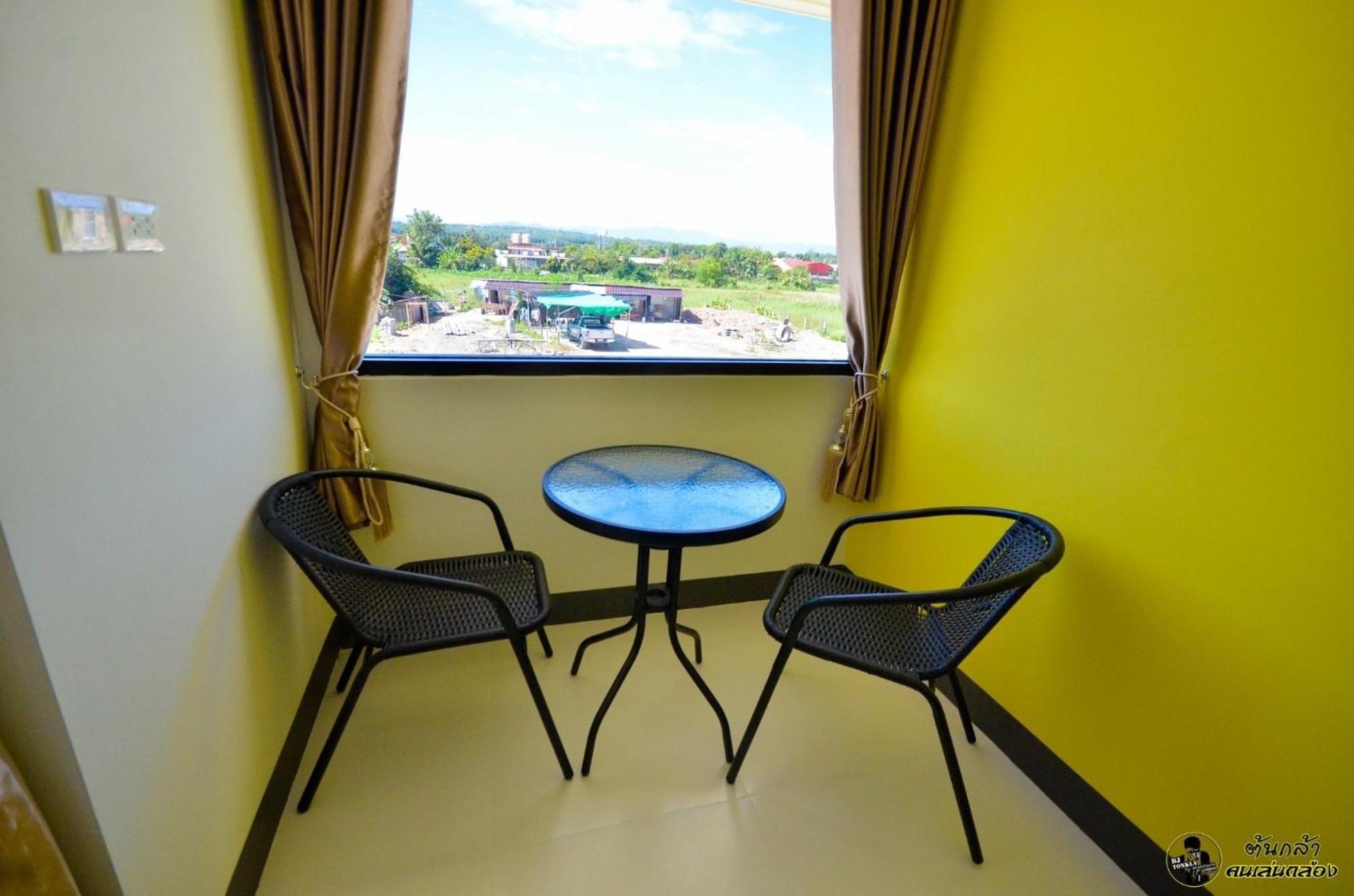 แอ่ว-ดีld Hotel&Residences Ngao Exteriér fotografie