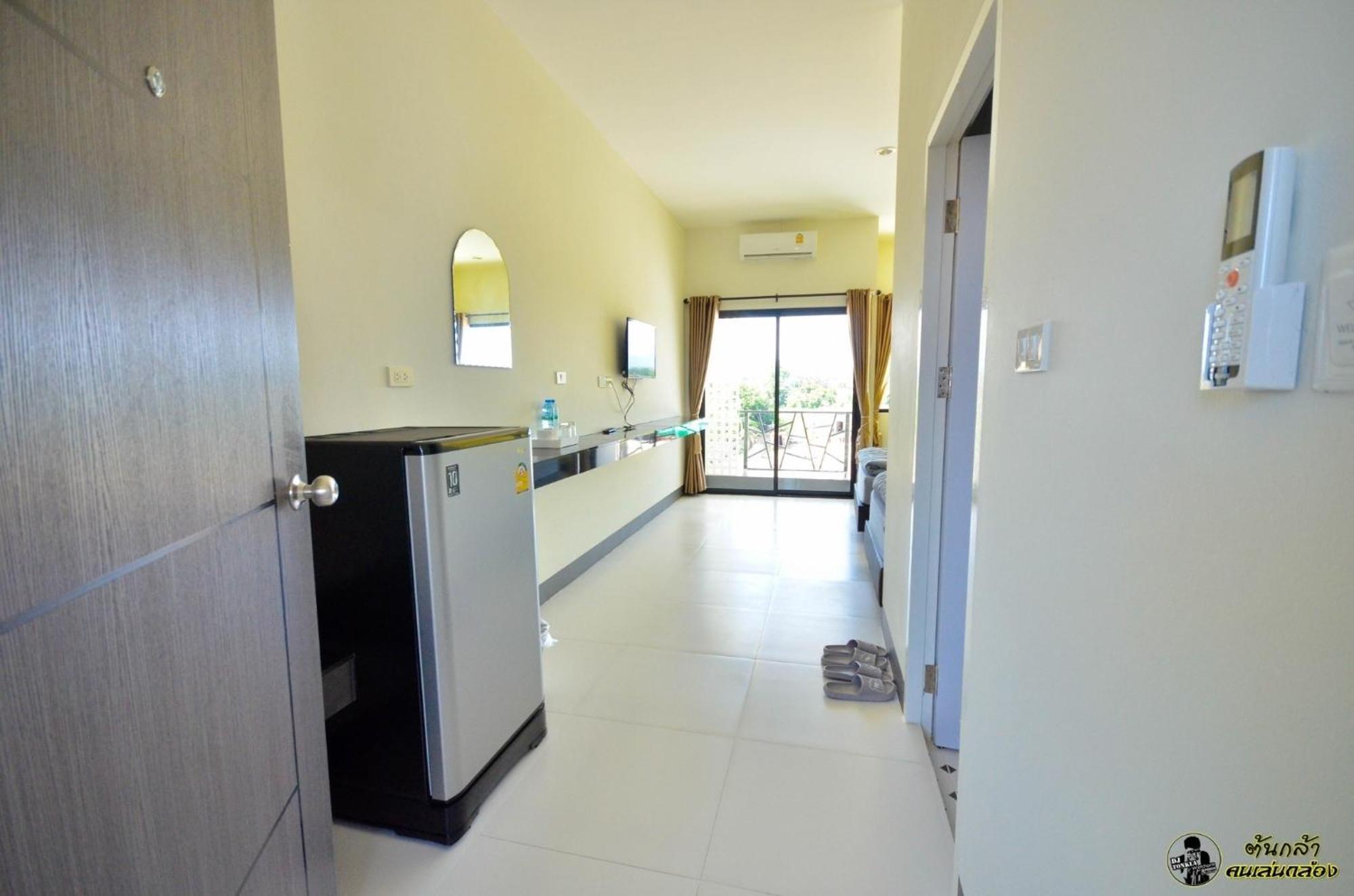 แอ่ว-ดีld Hotel&Residences Ngao Exteriér fotografie