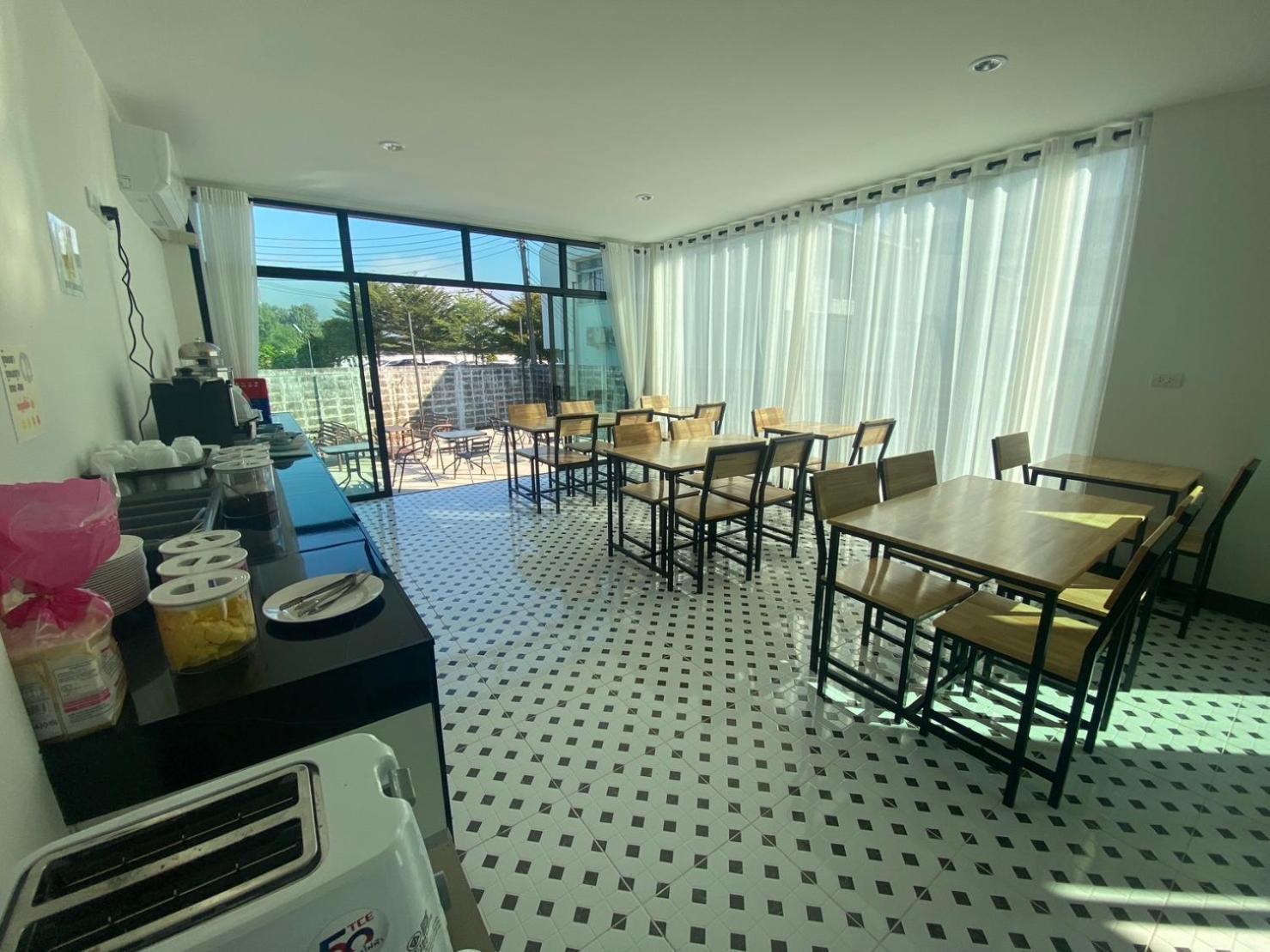 แอ่ว-ดีld Hotel&Residences Ngao Exteriér fotografie